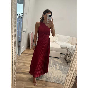 Abercrombie & Fitch A&F Giselle Pleated One-Shoulder Maxi Dress Deep Red